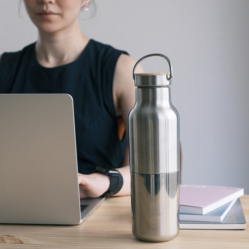 20oz-rise-reflect-with-bamboo-cap-m5 20oz_rise_reflect_desk_laptop_square.jpg