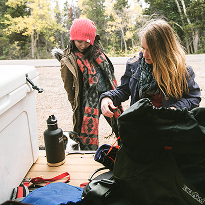 64oz-classic-with-loop-cap-b3 64oz_insulated_classic_backpackers_tailgate_square.jpg