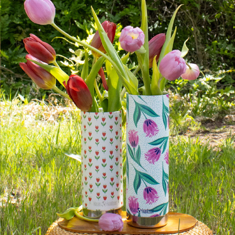 16oz-tkwide-with-cafe-red-tulips-q1 bottles_seasonal_spring_flowers_2_square.jpg