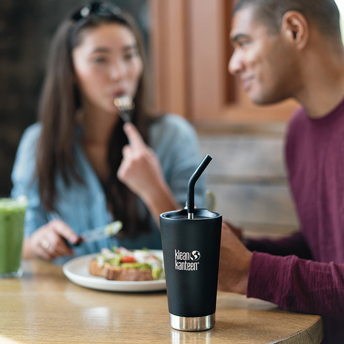 straw-2-pack-with-brush-black-c0 coffee-tumbler-metal_straw_lifestyle.jpg